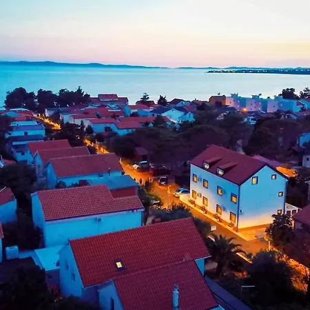 Ivan Apartment Vir