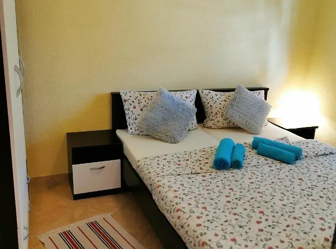Ivan Apartman Vir