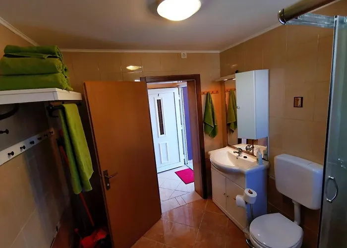 Ivan Apartman *